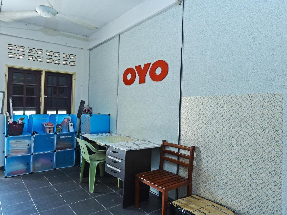 Oyo 90315 Chalet Pantai Rantau Panjang Kuala Rompin Kültér fotó